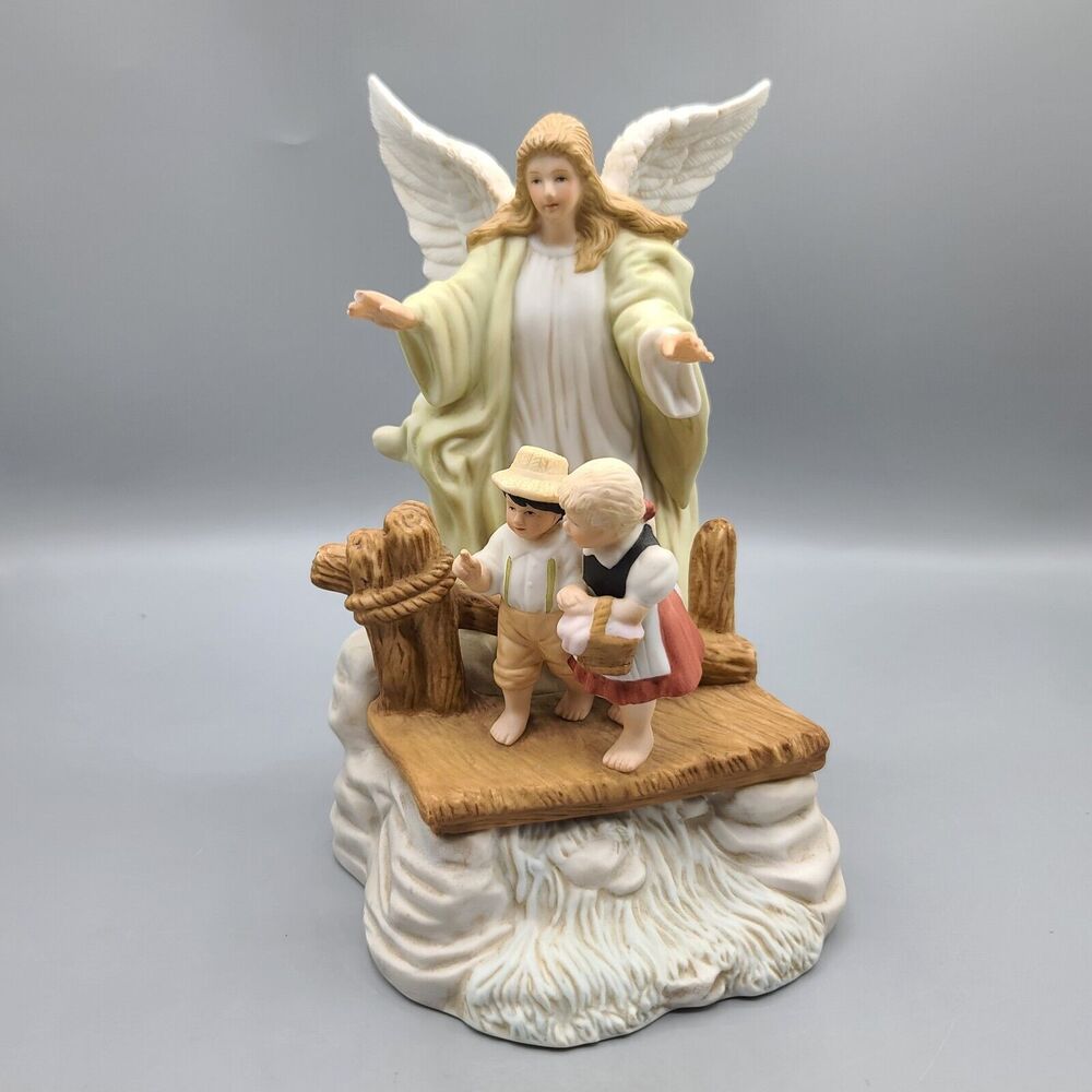Lefton Bethlehem Collection 1988 Musical Angel Amazing Grace Porcelain